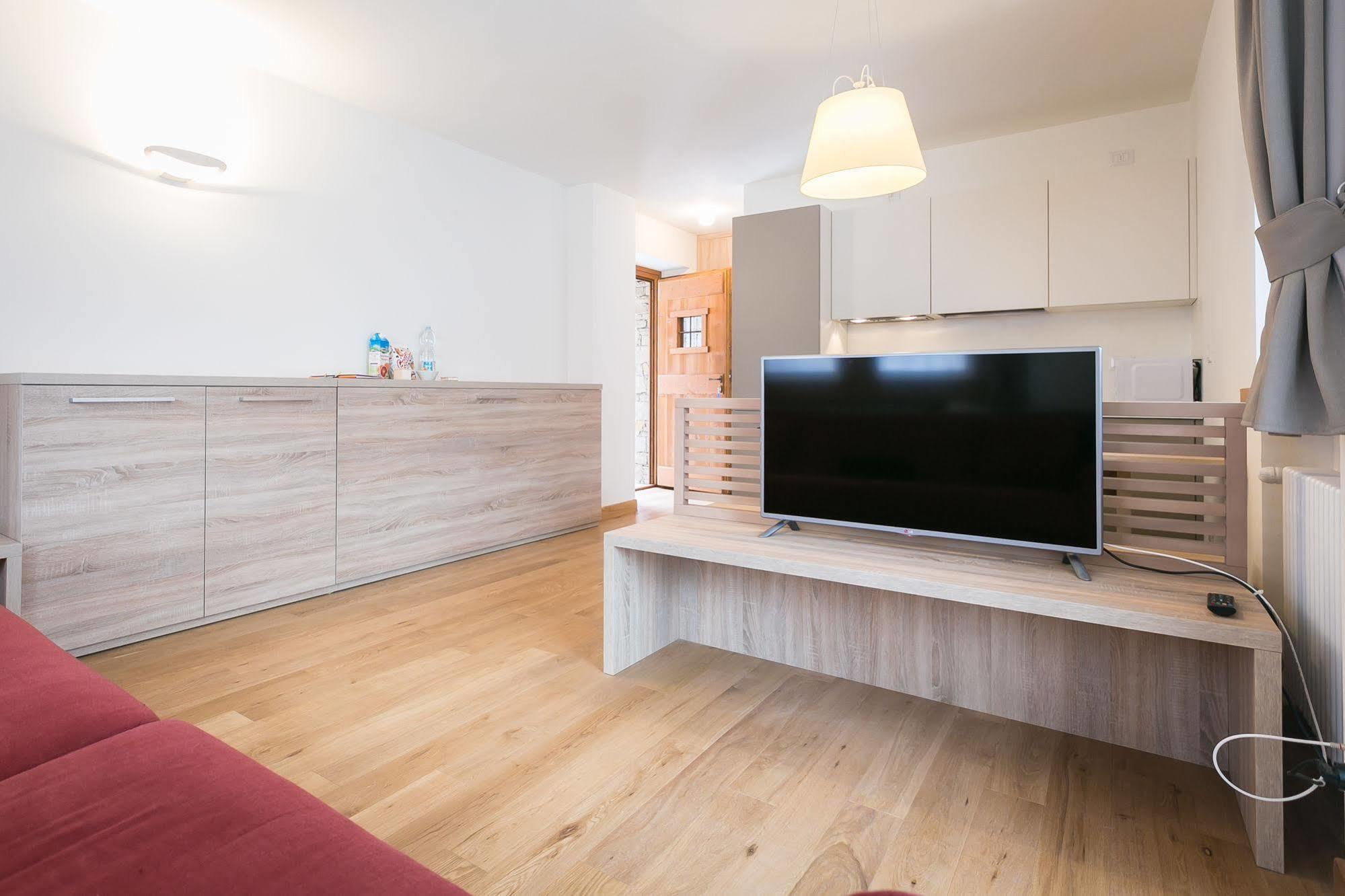 Mirtillo Blu Family Apartment アラーニャ・ヴァルセージア エクステリア 写真